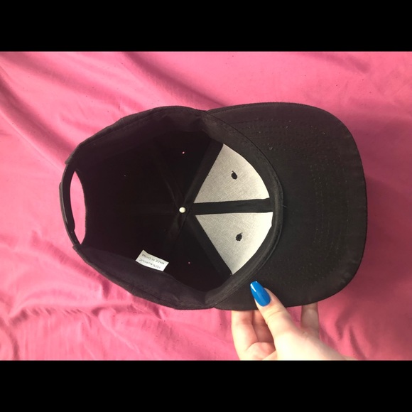 never worn - Picture 2 of 2